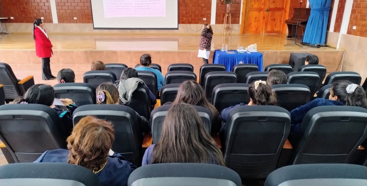 Charla salvaguarda para asistentes de la educación